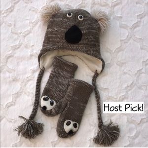 HOST PICK🎉 Bear Knit Hat and gloves